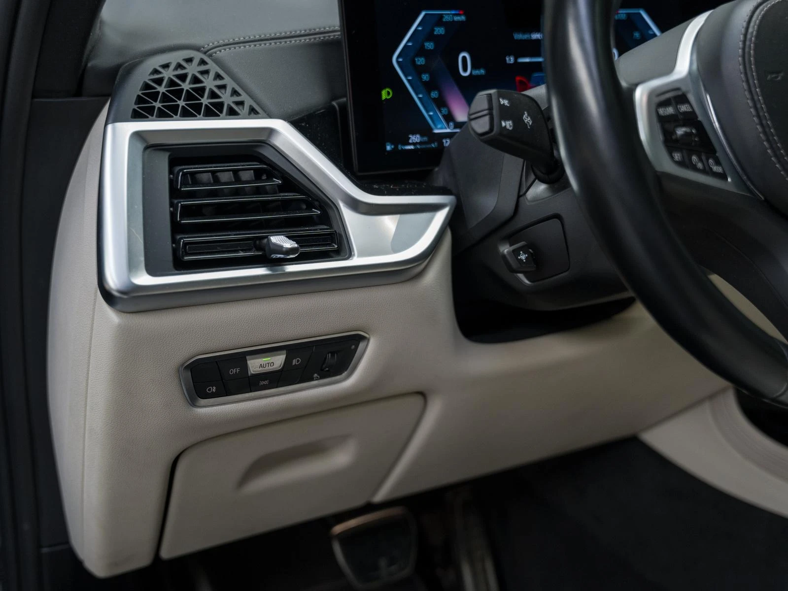 BMW X7 XDRIVE* M-PACK* H&K* 360* Pano* HUD* �������* ���� | Mobile.bg � ����������� 13