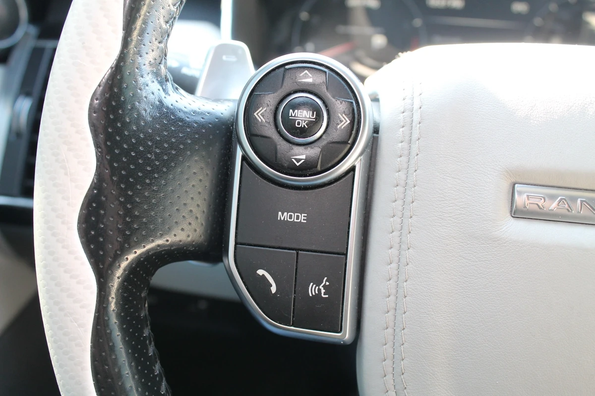 Land Rover Range Rover Sport Autobiography* OБДУХ* ПОДГРЕВИ* MERIDIAN* HuD* CAR, снимка 16 - Автомобили и джипове - 54141512