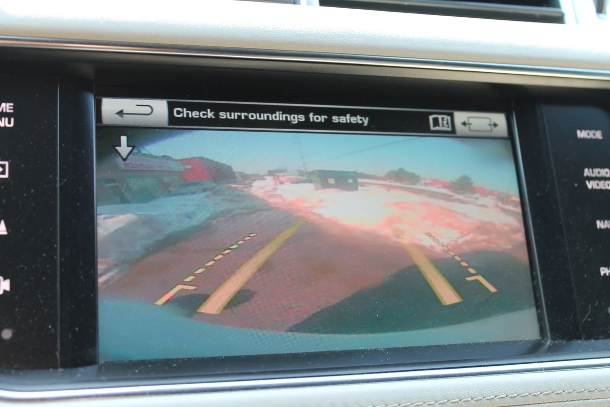 Land Rover Range Rover Sport Autobiography* OБДУХ* ПОДГРЕВИ* MERIDIAN* HuD* CAR, снимка 17 - Автомобили и джипове - 54141512