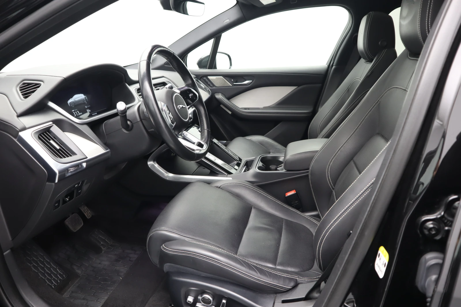 Jaguar I-Pace HSE, снимка 9 - Автомобили и джипове - 54190703