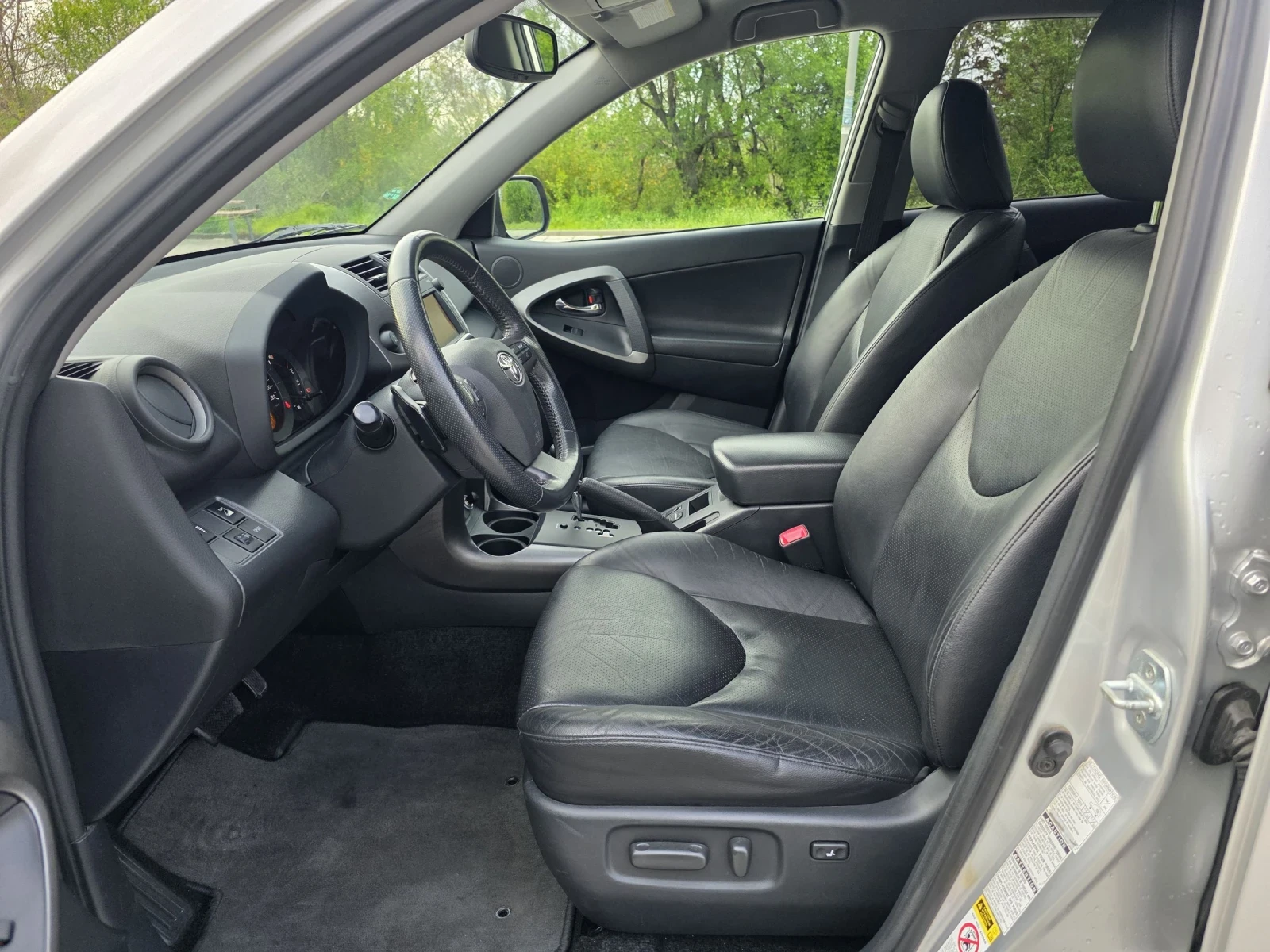 Toyota Rav4 169150км! Фейслифт, Вс.екстри!, снимка 11 - Автомобили и джипове - 54316182