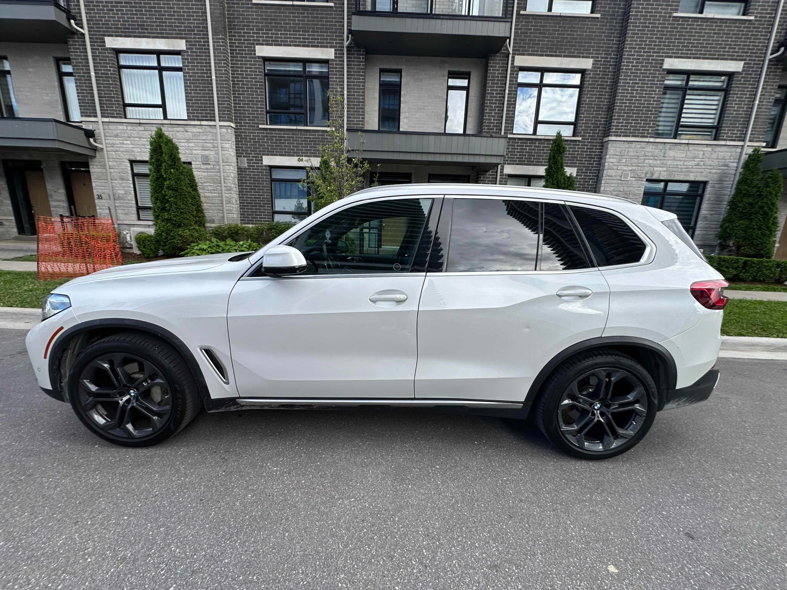 BMW X5 xDrive40i * Keyless * CARFAX * АВТО КРЕДИТ * , снимка 3 - Автомобили и джипове - 54974933
