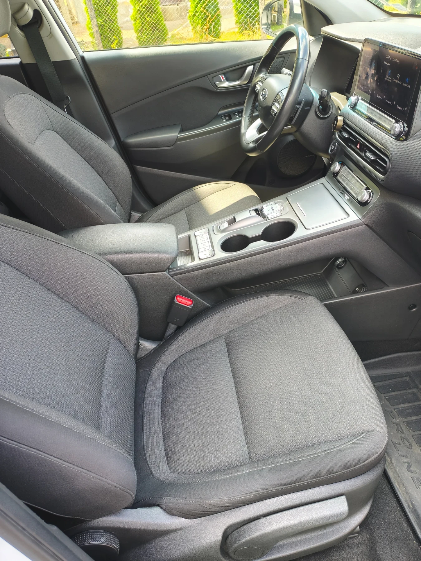 Hyundai Kona Premium 64kw, снимка 5 - Автомобили и джипове - 55399682