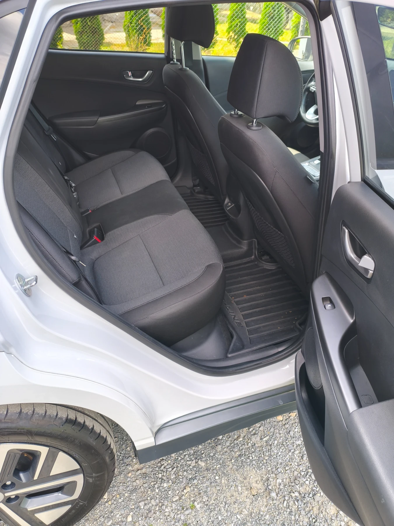 Hyundai Kona Premium 64kw, снимка 6 - Автомобили и джипове - 55399682