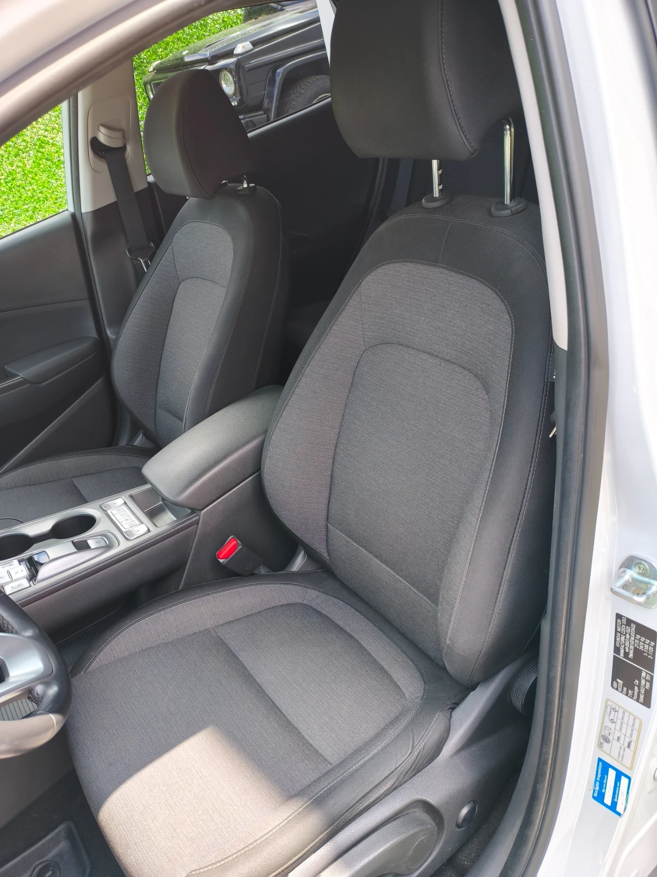 Hyundai Kona Premium 64kw, снимка 9 - Автомобили и джипове - 55399682