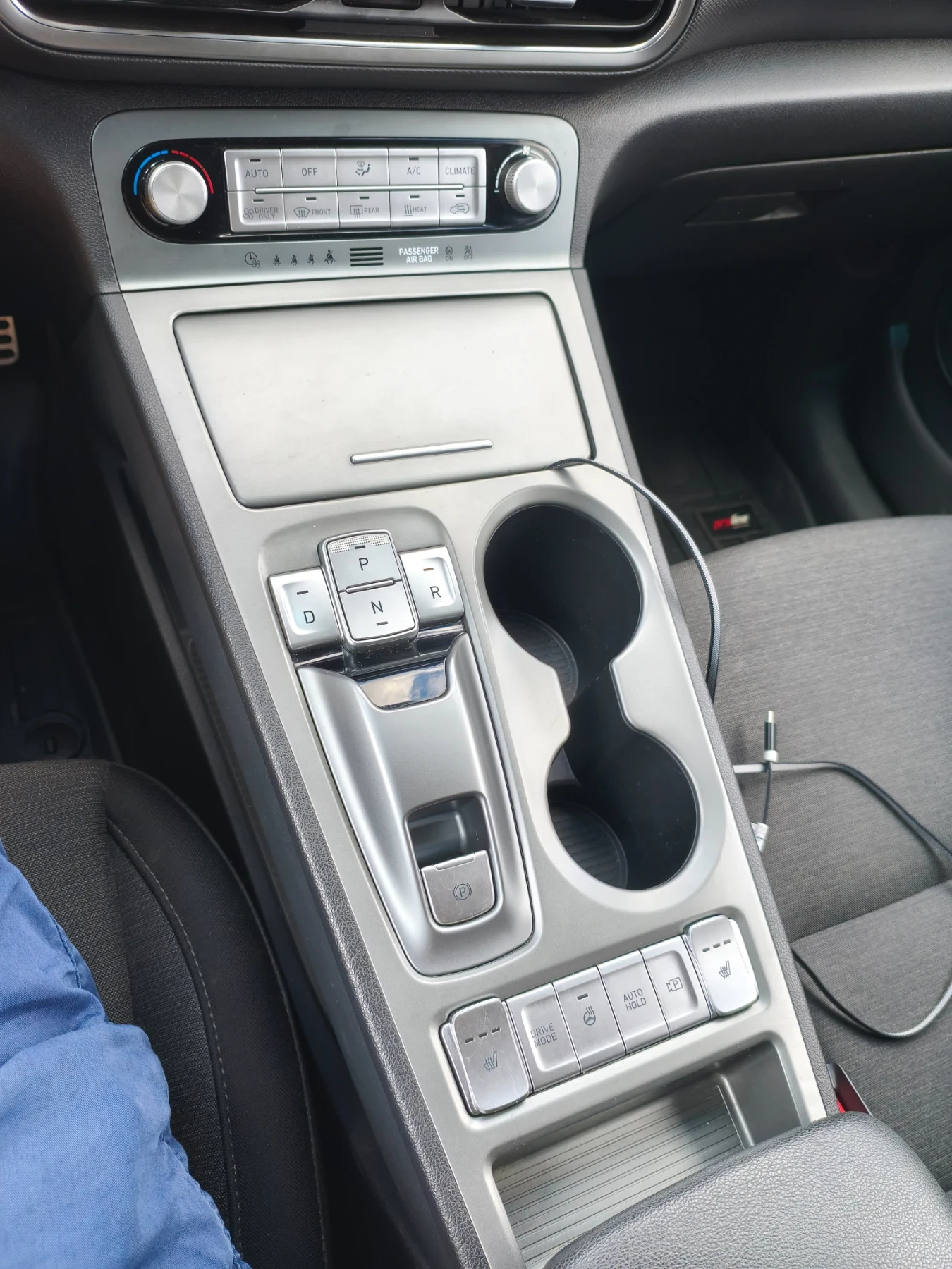 Hyundai Kona Premium 64kw, снимка 10 - Автомобили и джипове - 55399682