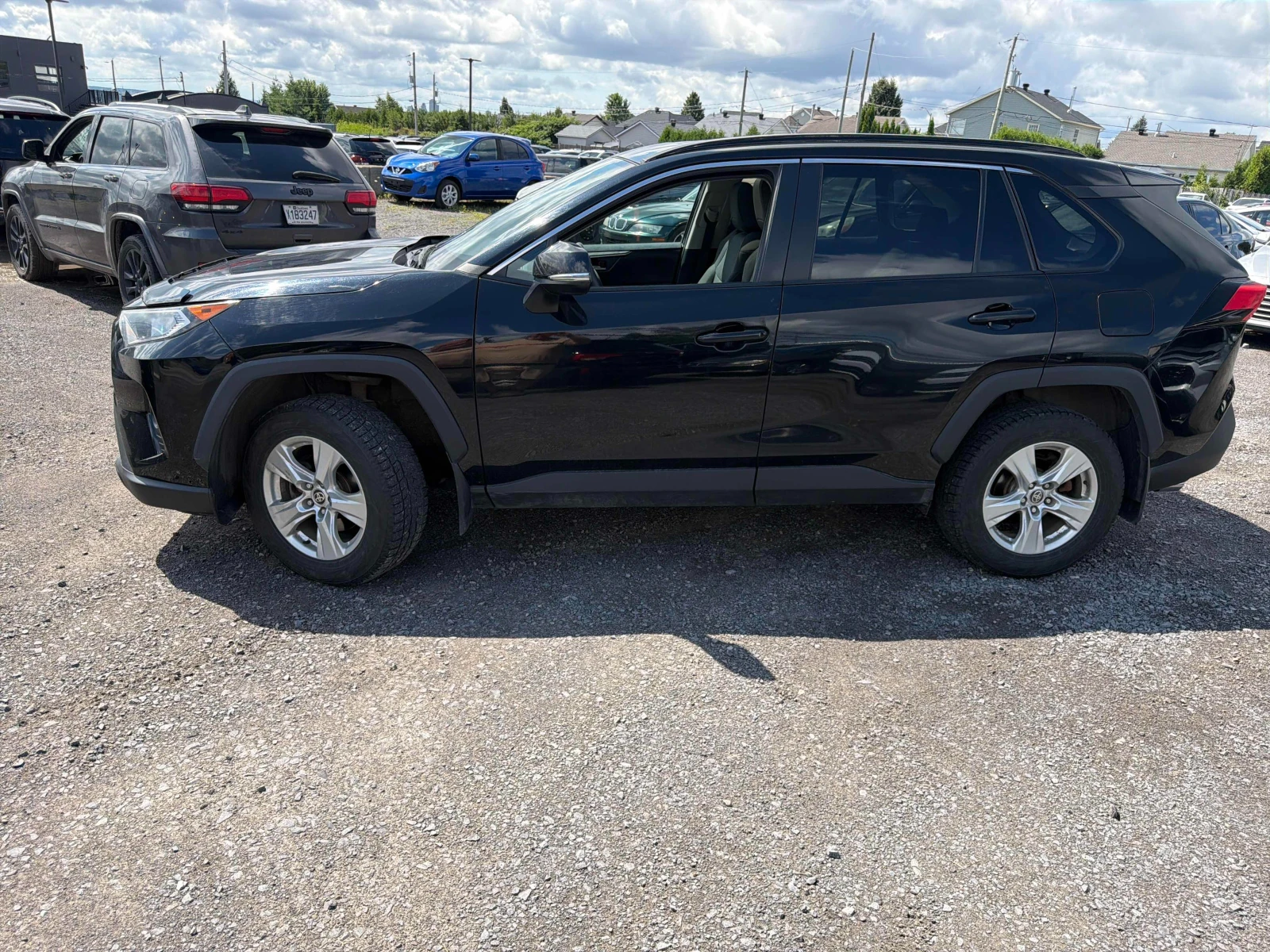 Toyota Rav4 XLE ЦЕНА ДО БЪЛГАРИЯ АВТОКРЕДИТ, снимка 3 - Автомобили и джипове - 55643587