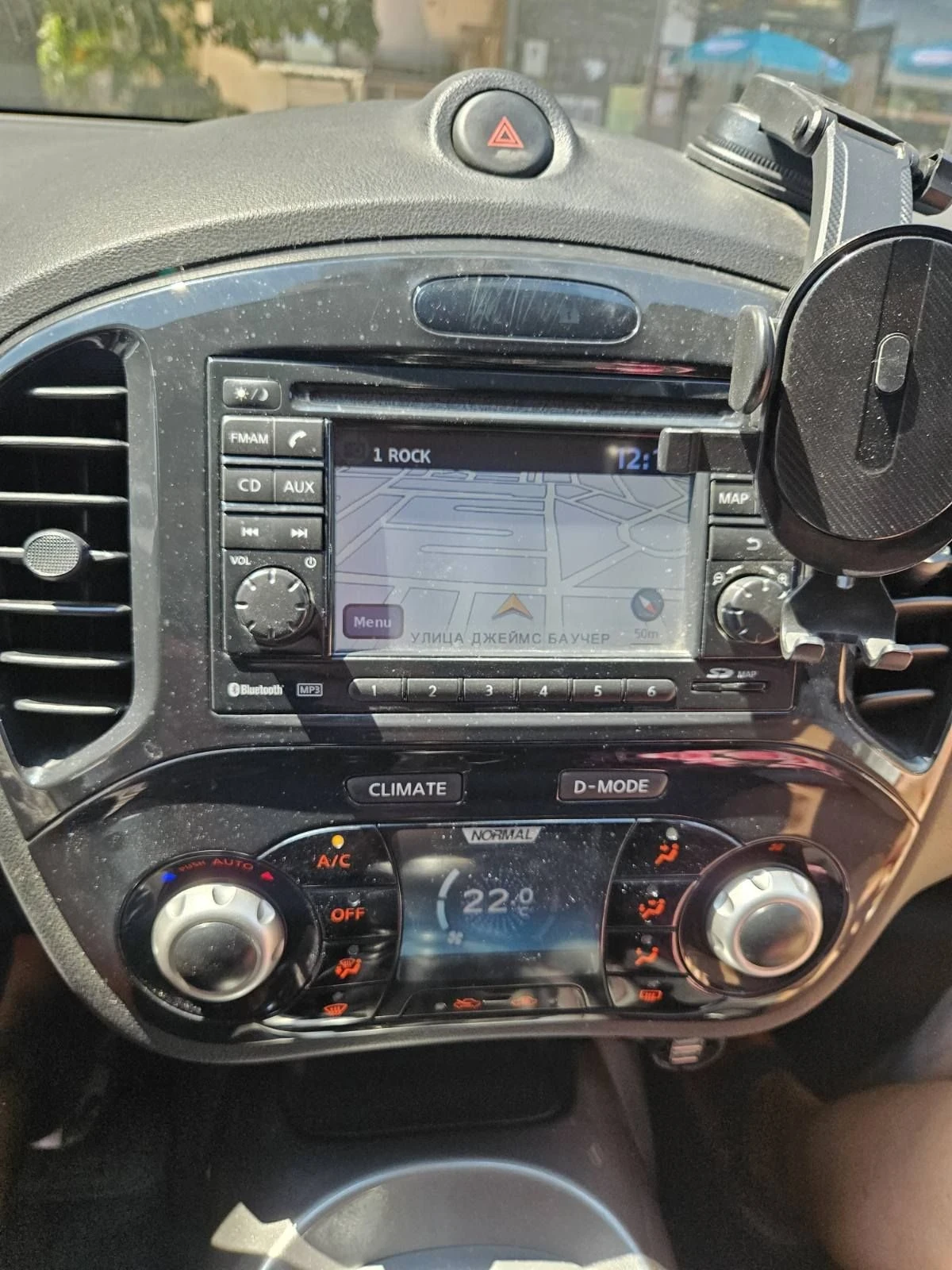 Nissan Juke, снимка 13 - Автомобили и джипове - 55914528