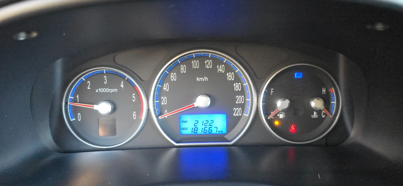 Hyundai Santa fe 2.2CRDI КОЖА/АВТОМАТ/4×4/ТОP, снимка 9 - Автомобили и джипове - 55981397