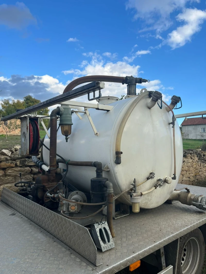 Mercedes-Benz Sprinter 516 Пречистване на тоалетни и канализации, снимка 4 - Бусове и автобуси - 53110205