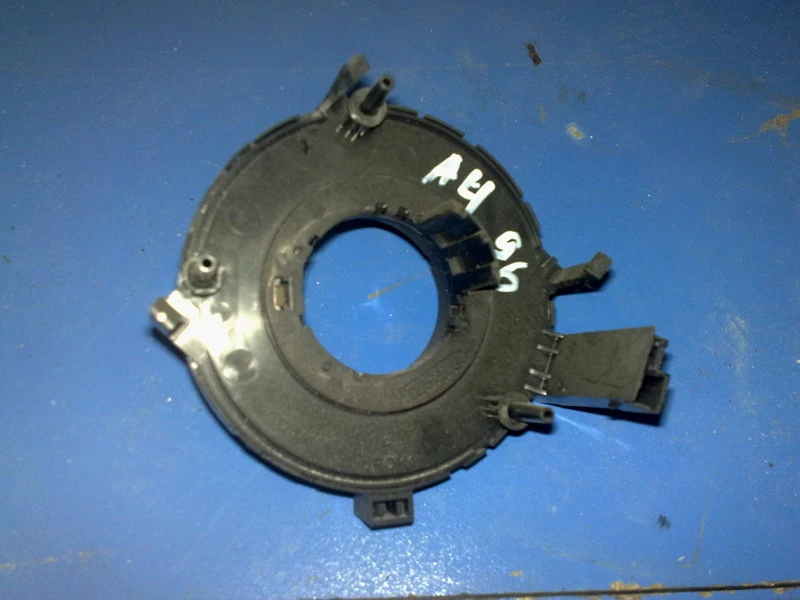 Лентов кабел за Ауди А4 96г.