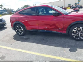 Ford Mustang Mach-E Premium AWD, снимка 9