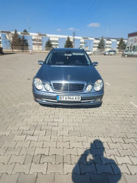 Mercedes-Benz E 320, снимка 12