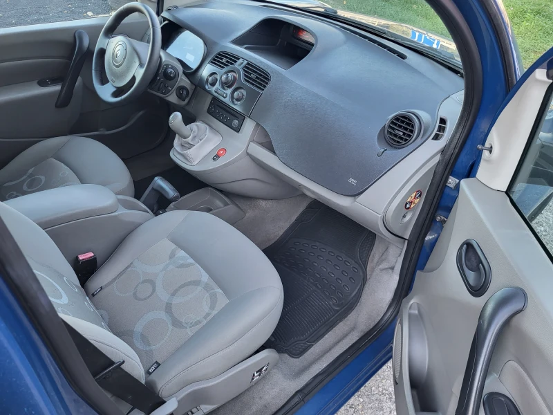 Renault Kangoo 1.6, снимка 11 - Автомобили и джипове - 46589639