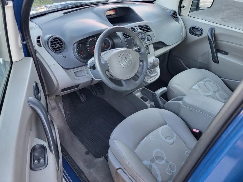 Renault Kangoo 1.6, снимка 7 - Автомобили и джипове - 46589639