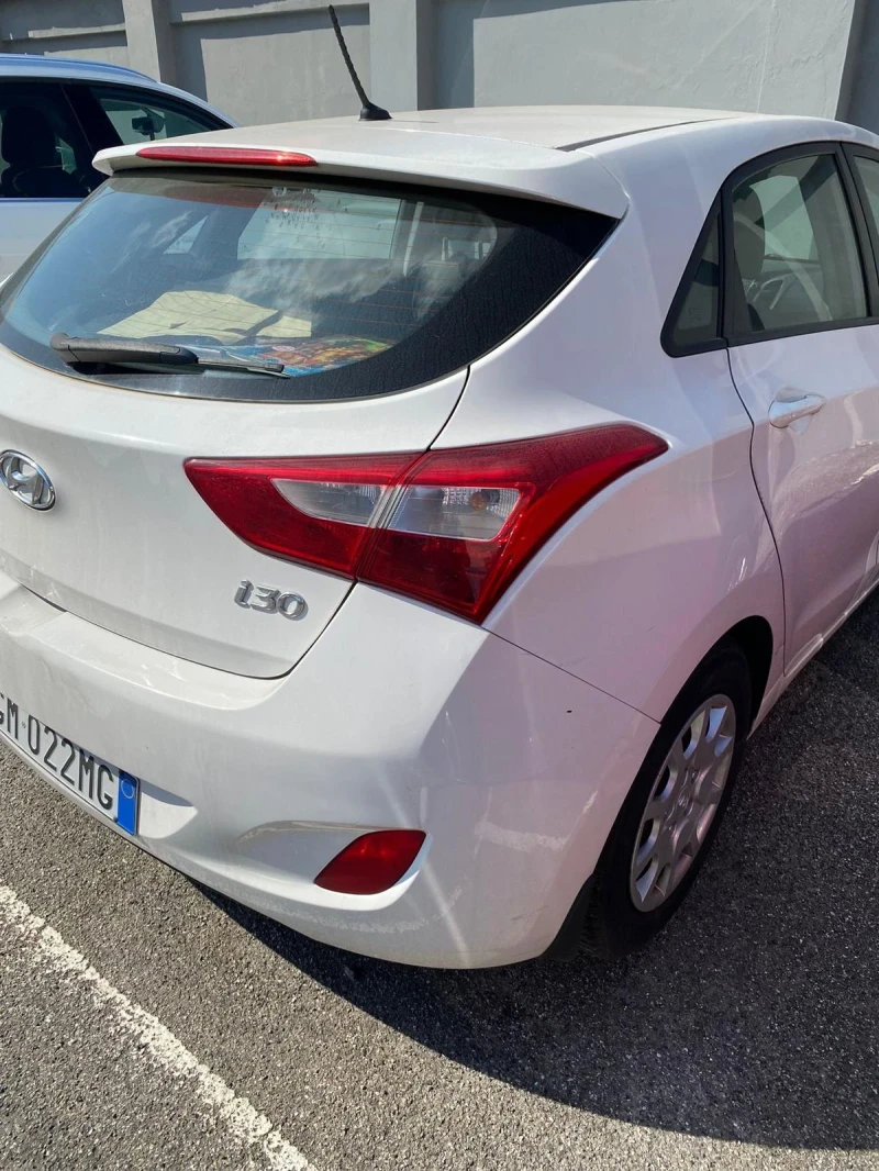 Hyundai I30 1.6 crdi, снимка 3 - Автомобили и джипове - 47731927