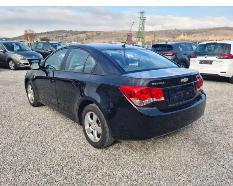 Chevrolet Cruze 1.6BENZIN, снимка 2 - Автомобили и джипове - 48000848