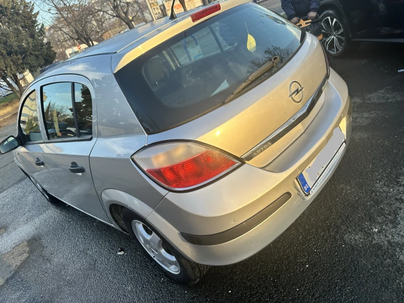 Opel Astra H, снимка 6 - Автомобили и джипове - 48522074