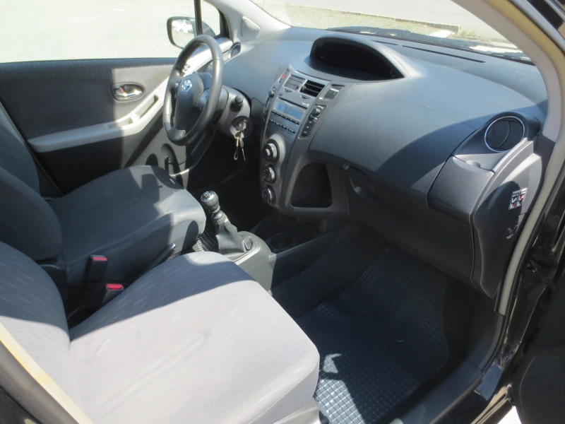 Toyota Yaris 1.4 D-4D* 6Sk.* , снимка 12 - Автомобили и джипове - 50399872
