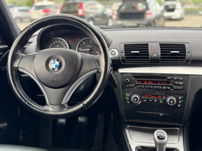 BMW 123 * ИТАЛИЯ* * FACELIFT* M-PACK* 158 ХИЛЯДИ* , снимка 11 - Автомобили и джипове - 50404474