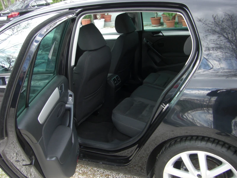 VW Golf 1.4TSI High Line AVTOMATIK NAVI, снимка 13 - Автомобили и джипове - 51275496