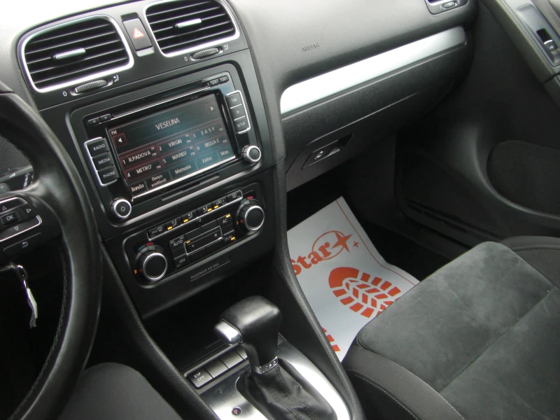 VW Golf 1.4TSI High Line AVTOMATIK NAVI, снимка 12 - Автомобили и джипове - 51275496