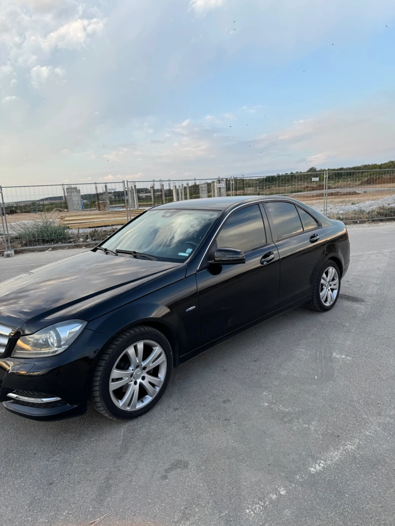 Mercedes-Benz C 200 2.0, снимка 2 - Автомобили и джипове - 52526737