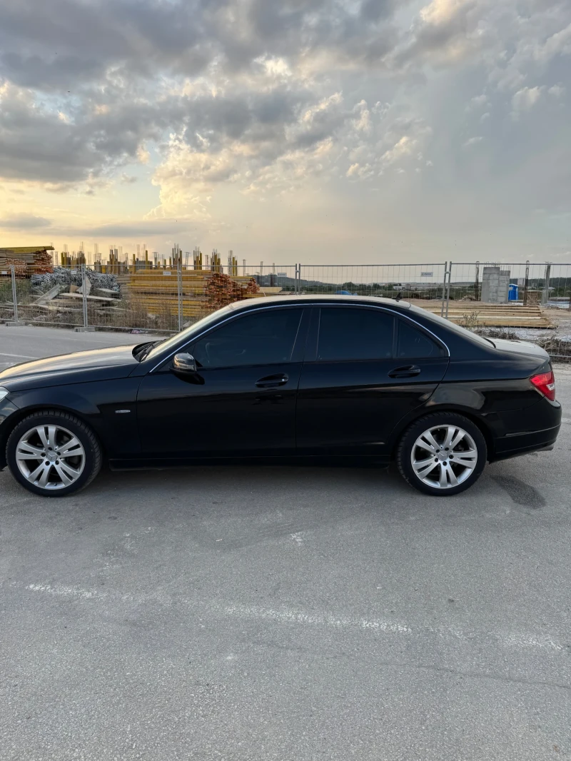 Mercedes-Benz C 200 2.0, снимка 3 - Автомобили и джипове - 52526737