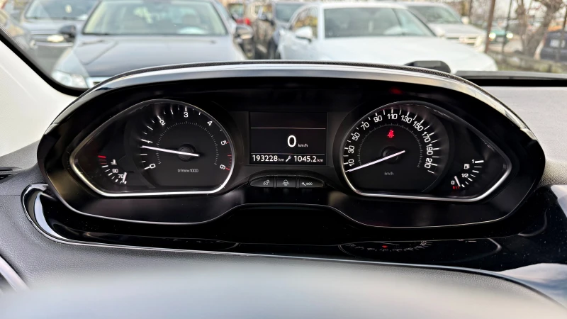 Peugeot 208 1.4HDI НАВИ ЕВРО-5А, снимка 11 - Автомобили и джипове - 52886683