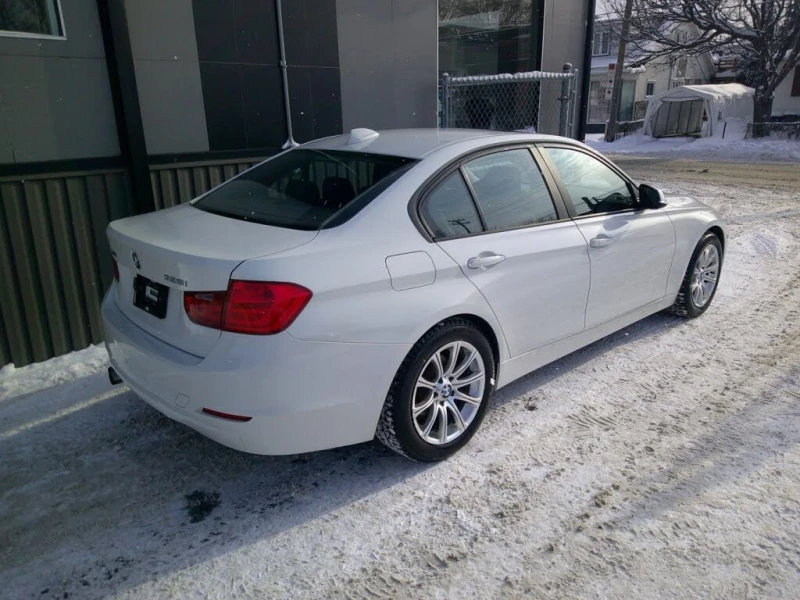 BMW 328 xDrive Sedan * АвтоКредит* (Цена до БГ) , снимка 4 - Автомобили и джипове - 53454810