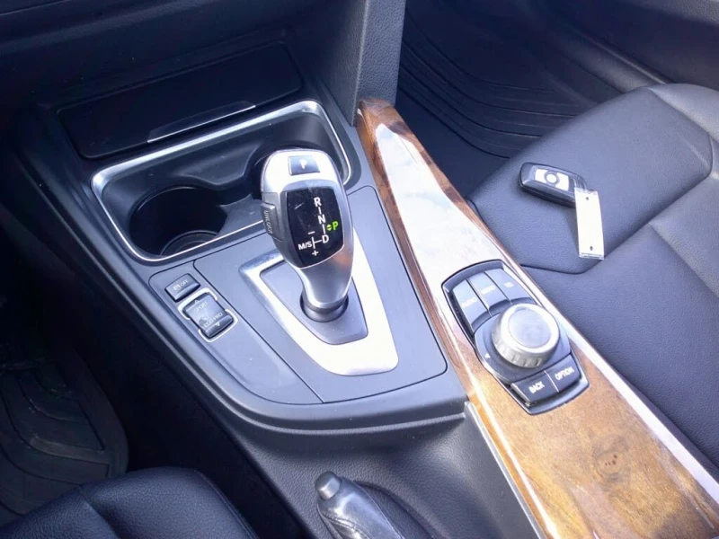 BMW 328 xDrive Sedan * АвтоКредит* (Цена до БГ) , снимка 7 - Автомобили и джипове - 53454810