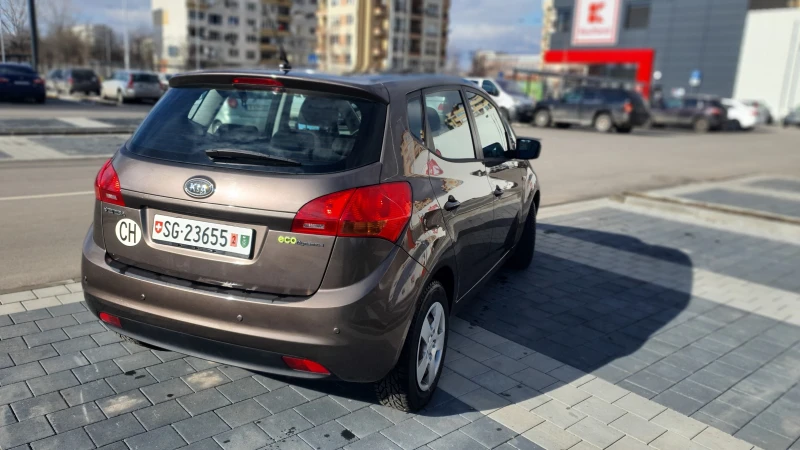 Kia Venga 1.6 16v SWISS, снимка 4 - Автомобили и джипове - 53477704