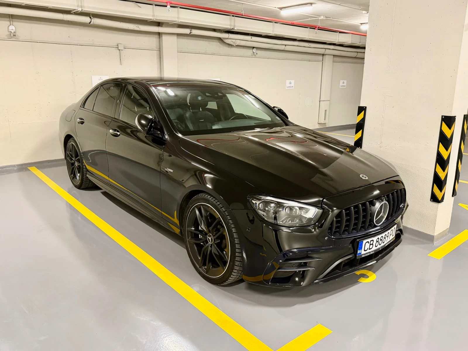 Mercedes-Benz E 53 AMG 4MATIC+ | Burmester | Distronic | Pano | 20 , снимка 1