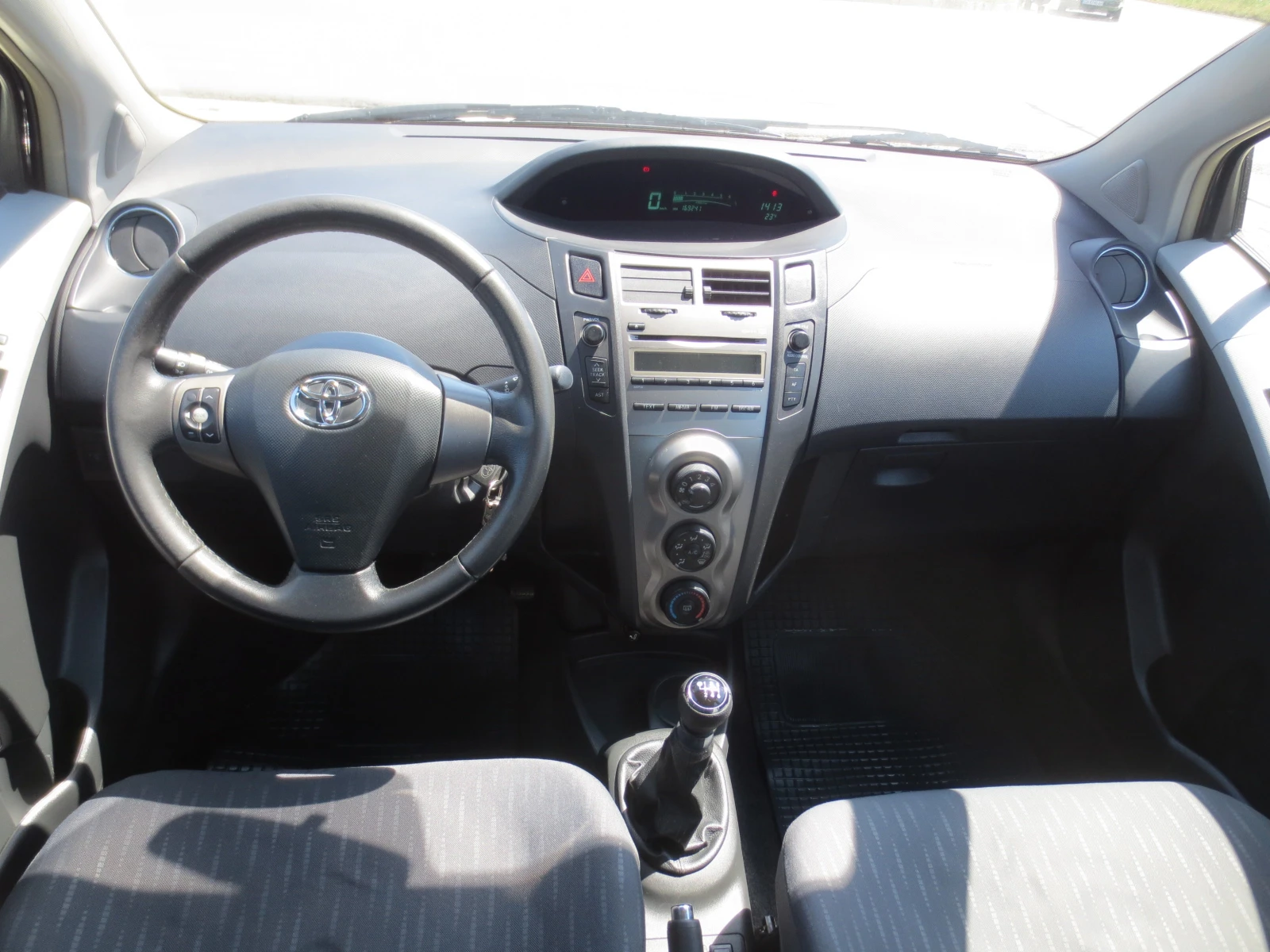 Toyota Yaris 1.4 D-4D* 6Sk.*  | Mobile.bg — изображение 11