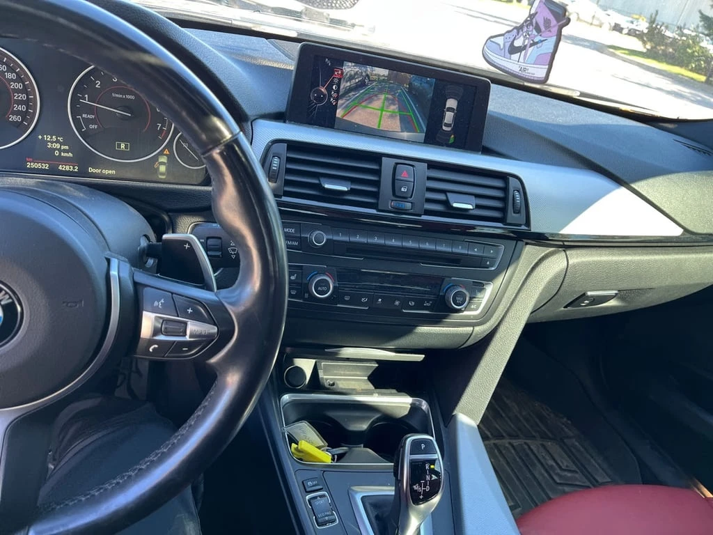 BMW 335 * xDrive * CARFAX * БЕЗ ПЪРВОНАЧАЛНА ВНОСКА - изображение 9