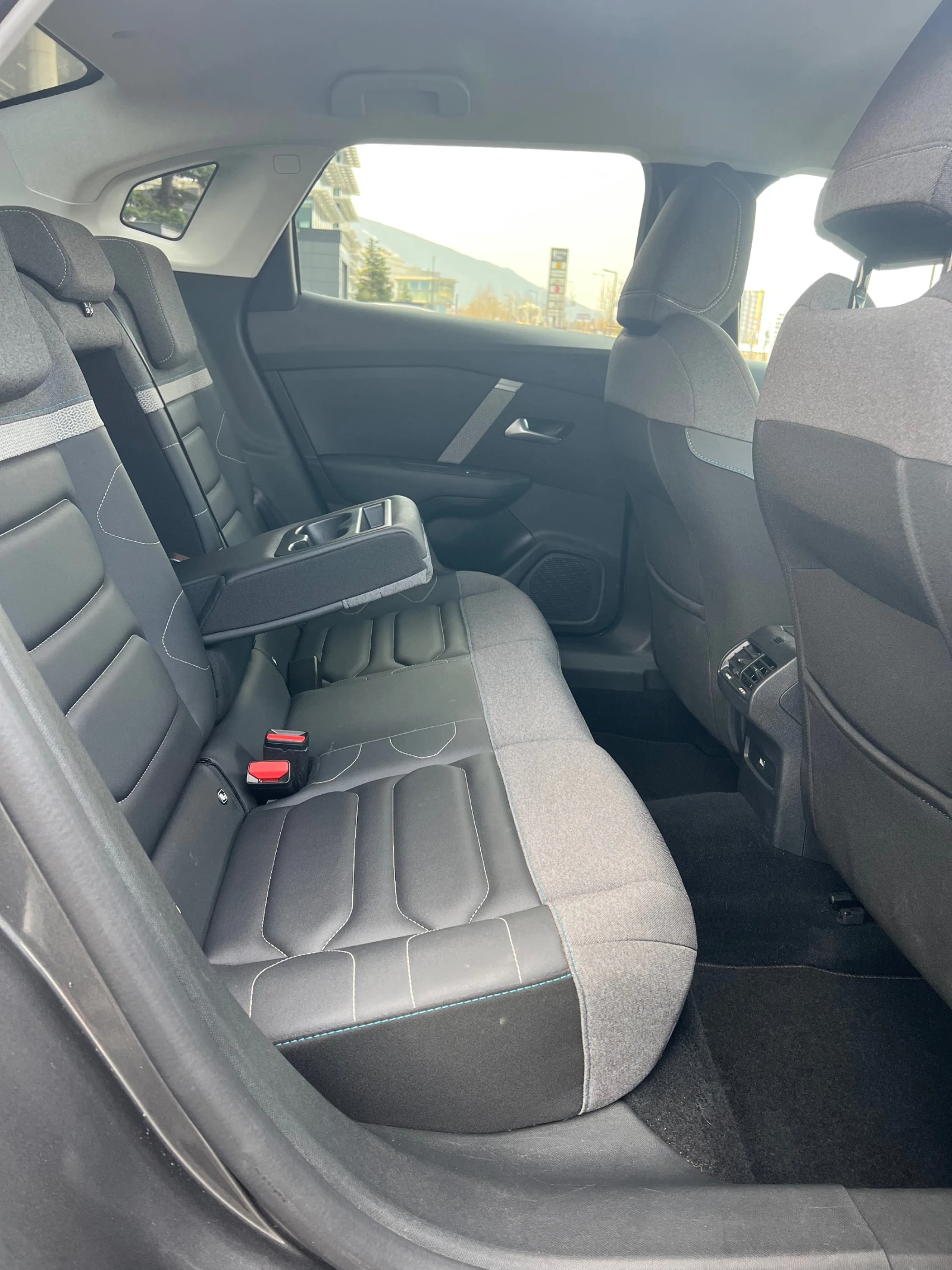 Citroen C4X MAX, снимка 13 - Автомобили и джипове - 53698198