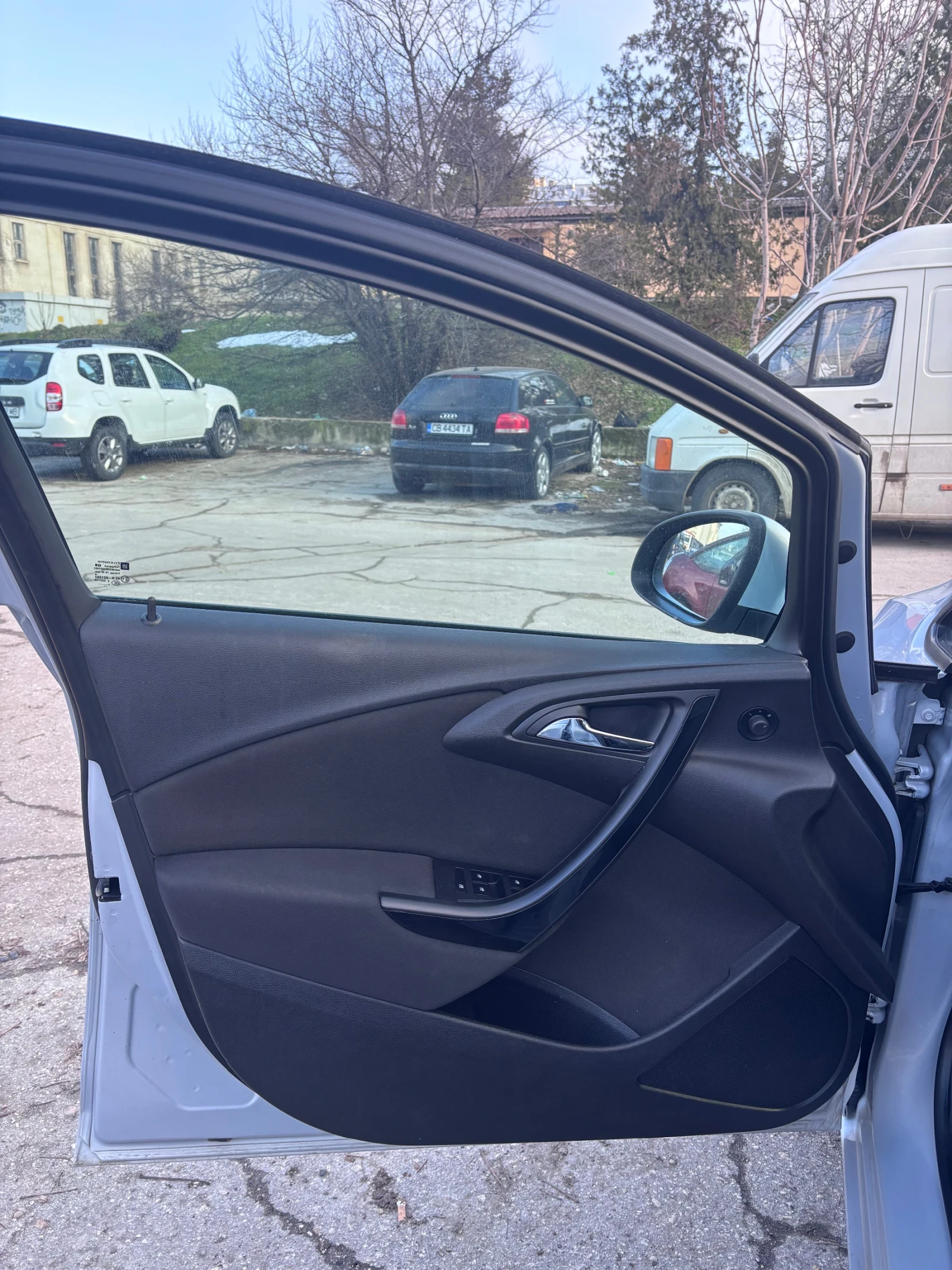 Opel Astra 1.7cdti, снимка 11 - Автомобили и джипове - 53703354