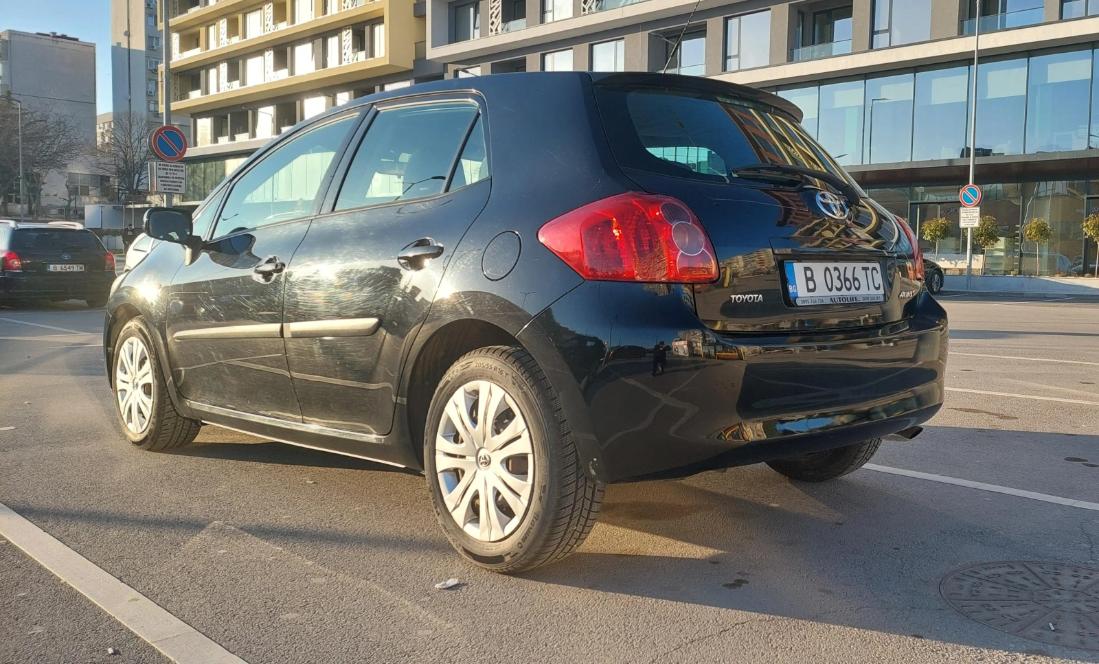 Toyota Auris, снимка 6 - Автомобили и джипове - 53728464