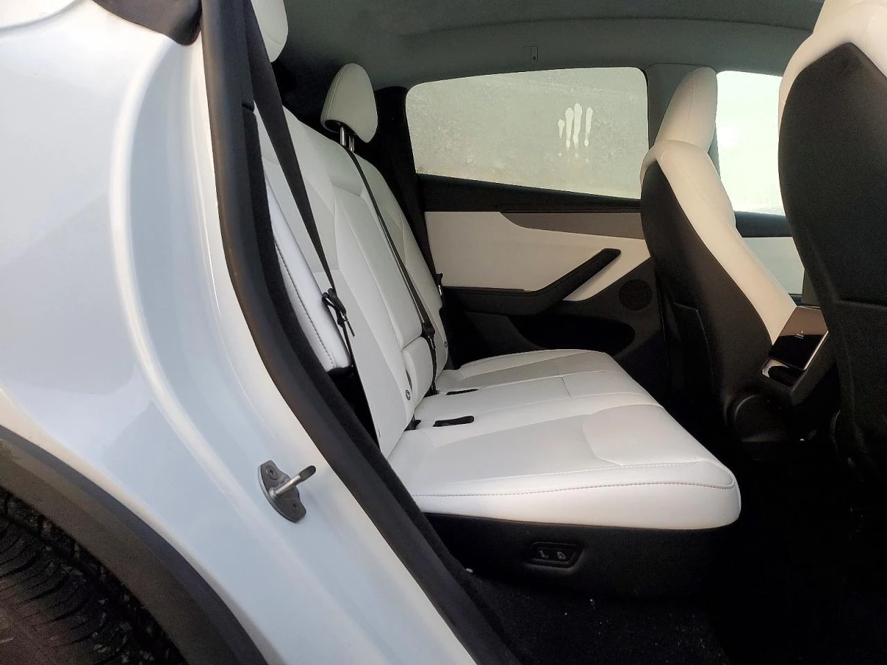 Tesla Model Y PREMIUM, снимка 11 - Автомобили и джипове - 53746750