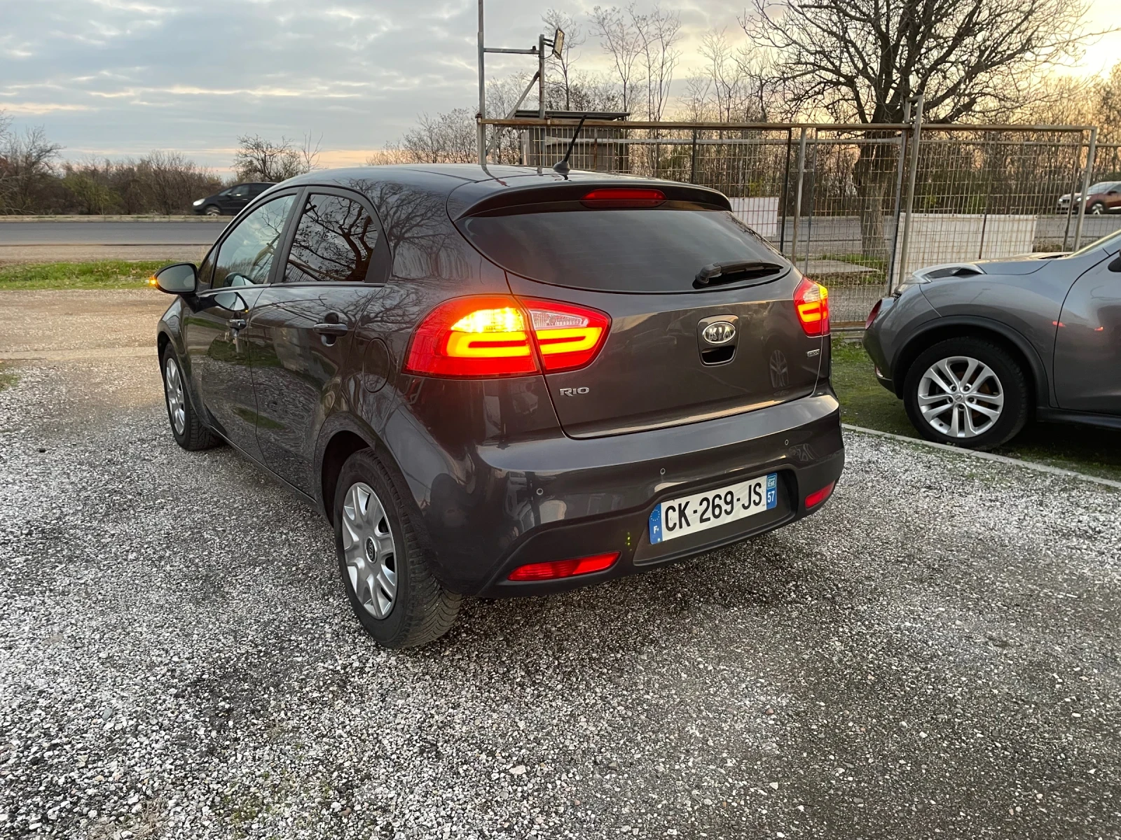 Kia Rio 1.4 CRDI.90K, снимка 5 - Автомобили и джипове - 54037319
