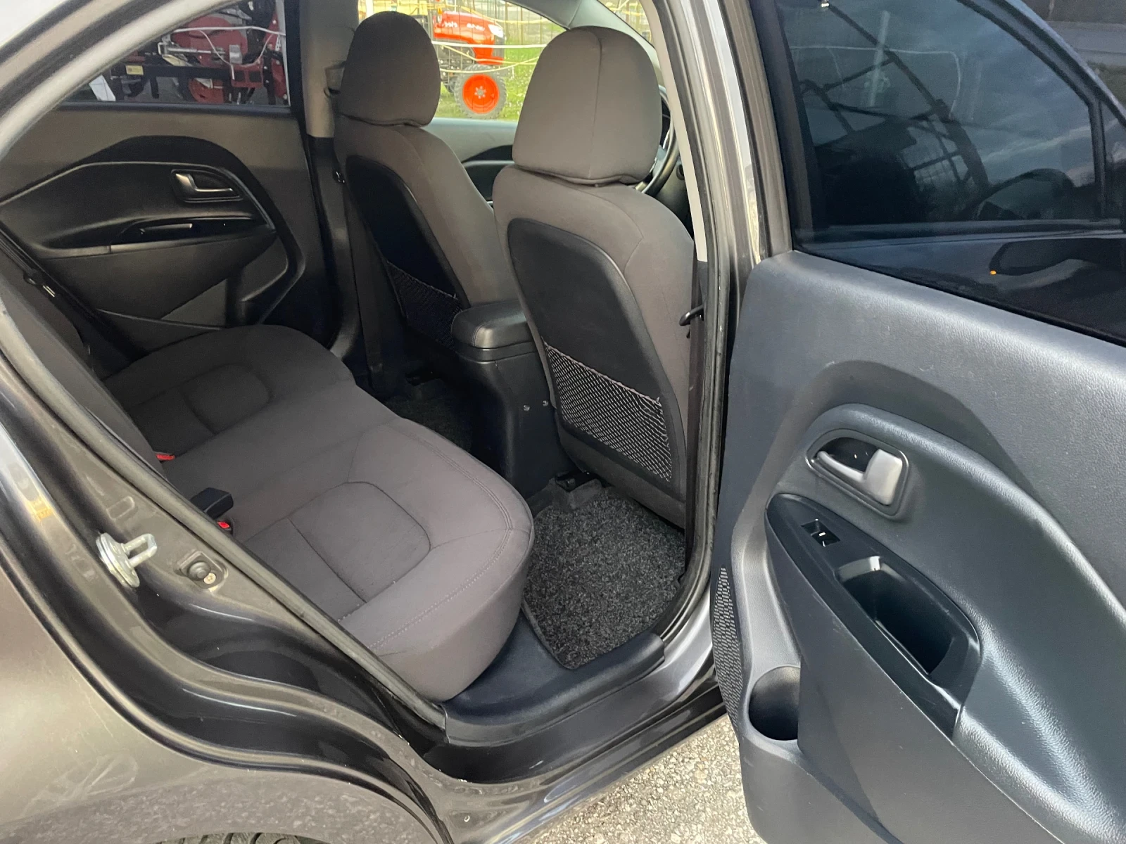 Kia Rio 1.4 CRDI.90K, снимка 12 - Автомобили и джипове - 54037319