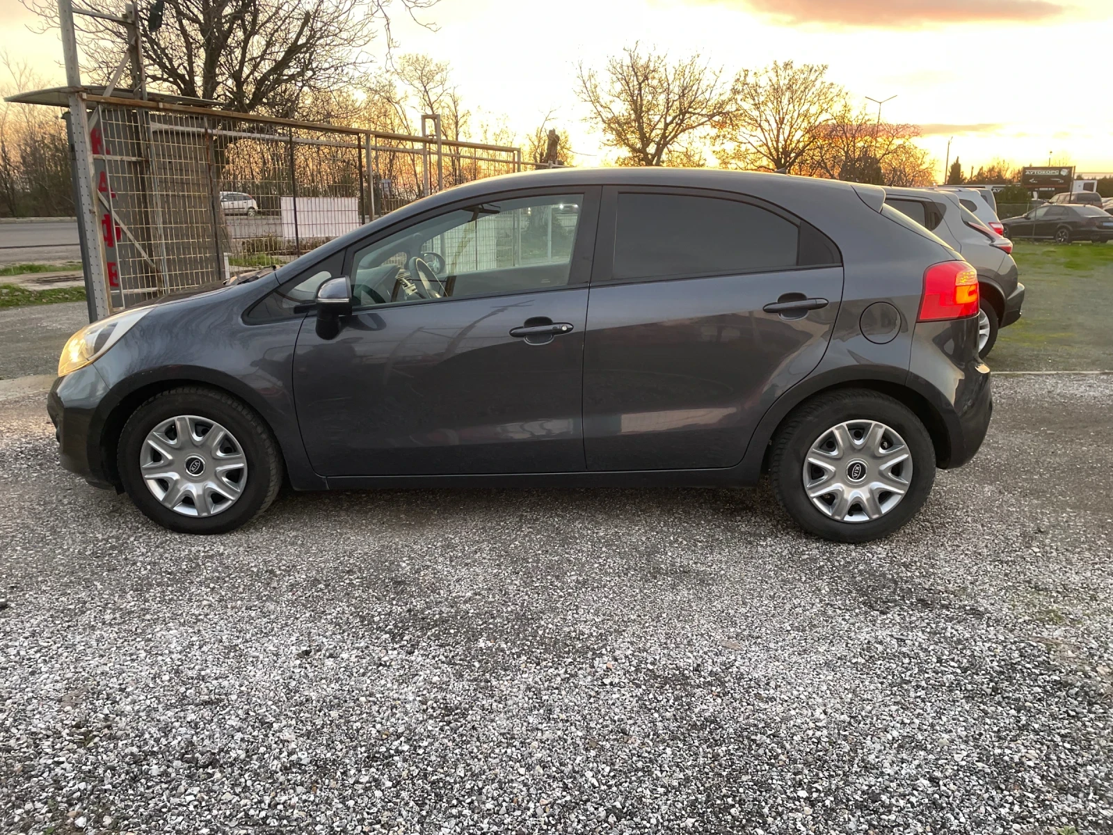 Kia Rio 1.4 CRDI.90K, снимка 4 - Автомобили и джипове - 54037319