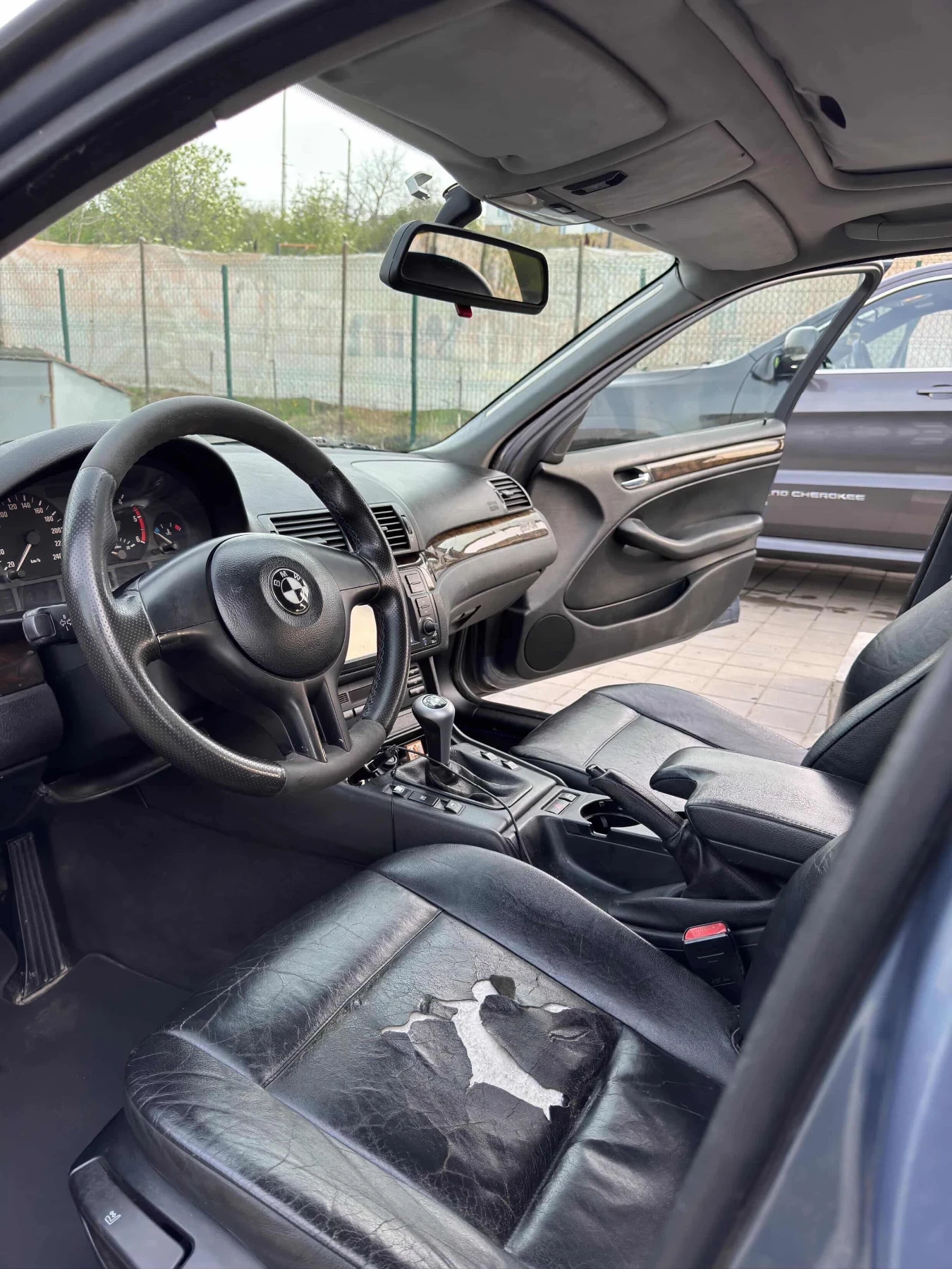 BMW 320, снимка 4 - Автомобили и джипове - 54184505