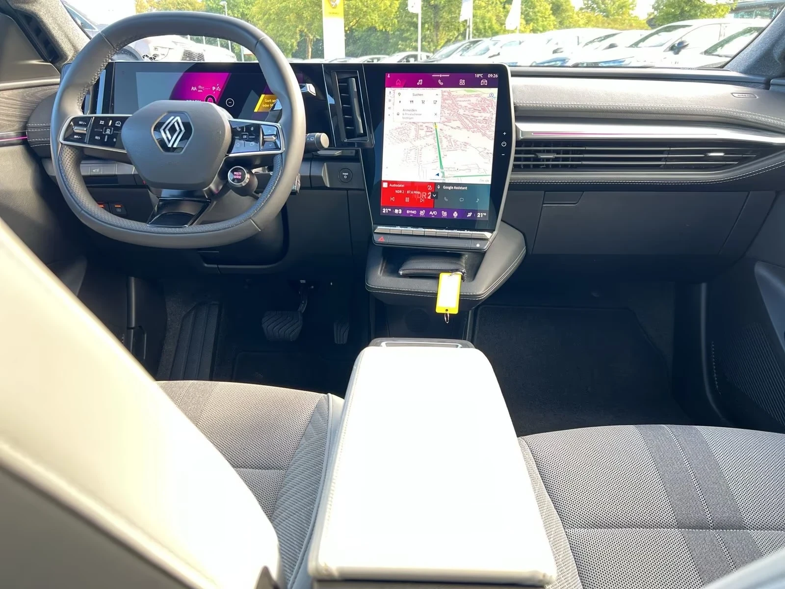 Renault Scenic E-Tech 87 kWh Iconic 360 Panorama Winter Pack | Mobile.bg � ����������� 6