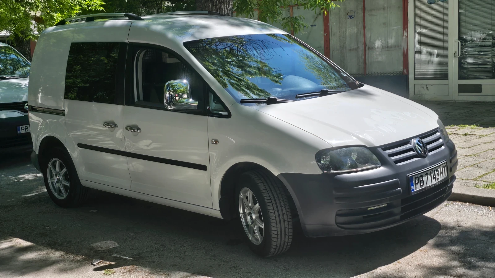 VW Caddy 2.0, снимка 9 - Автомобили и джипове - 54417037