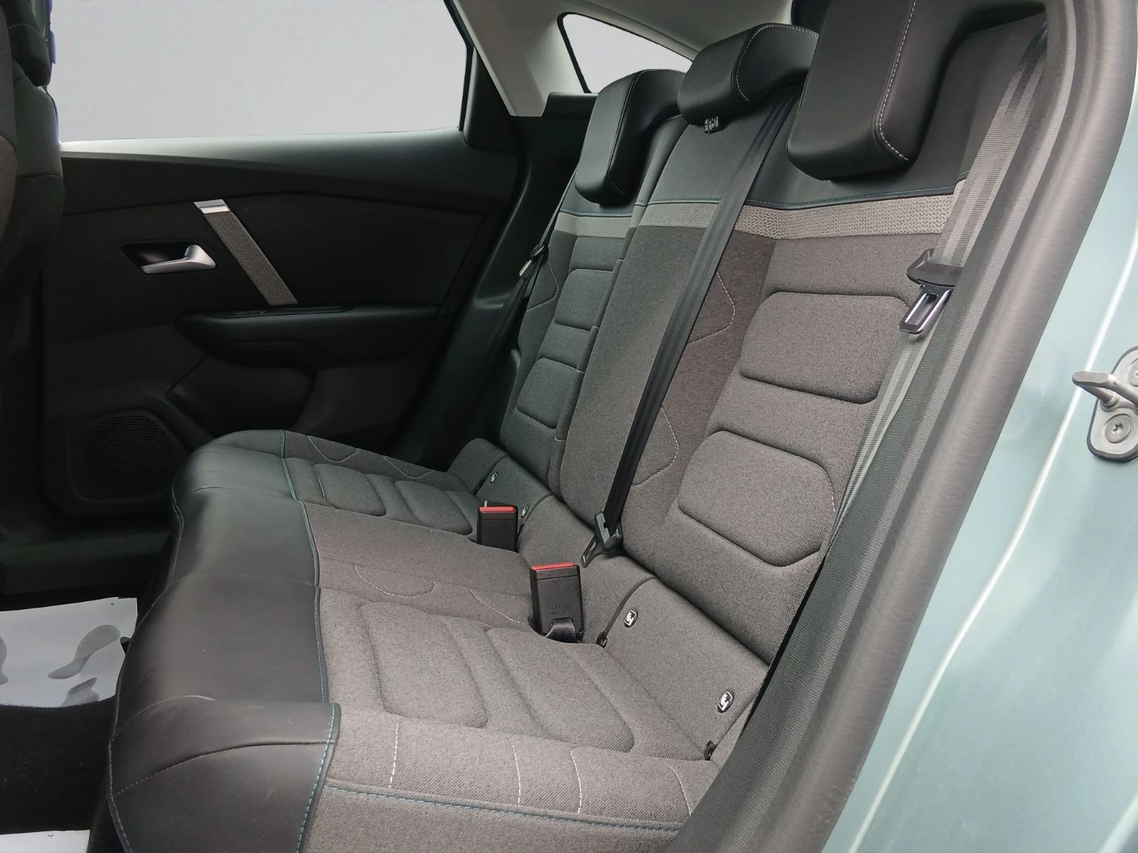 Citroen C4 1.2 PureTech 130, снимка 13 - Автомобили и джипове - 54454303