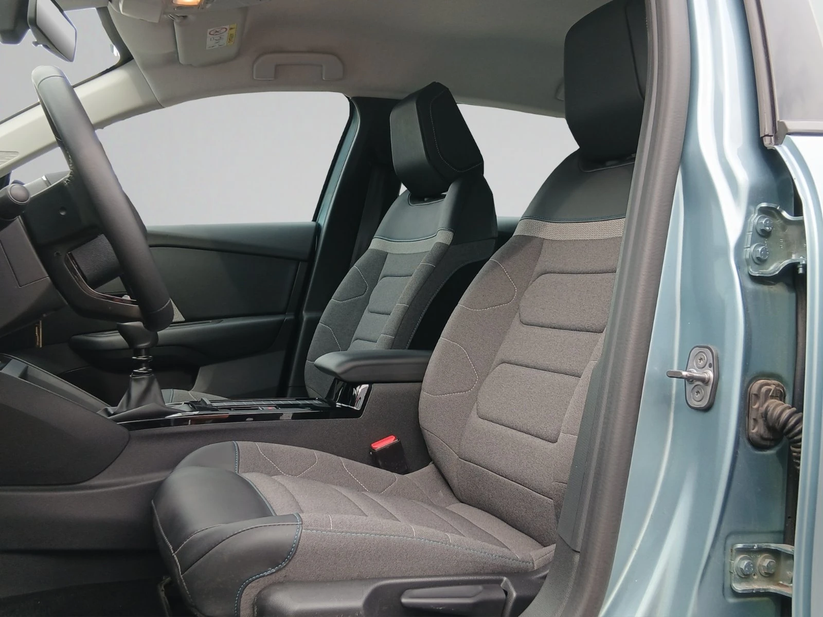 Citroen C4 1.2 PureTech 130, снимка 9 - Автомобили и джипове - 54454303
