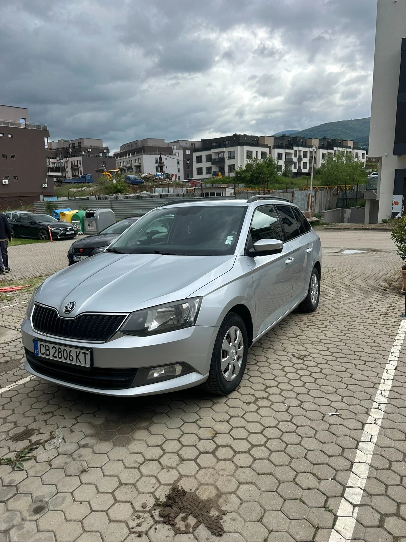 Skoda Fabia, снимка 2 - Автомобили и джипове - 54654862
