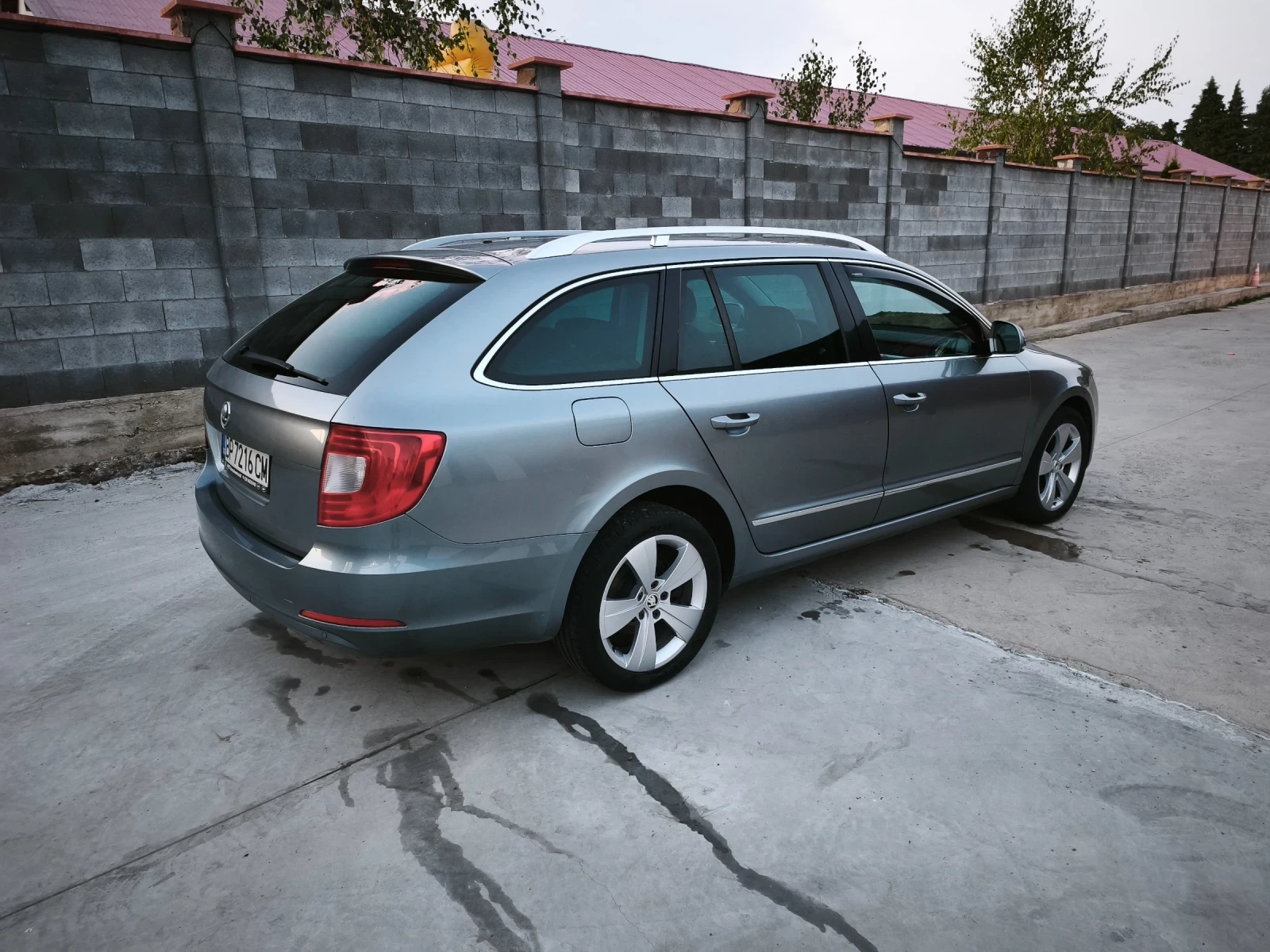Skoda Superb, снимка 4 - Автомобили и джипове - 55345385