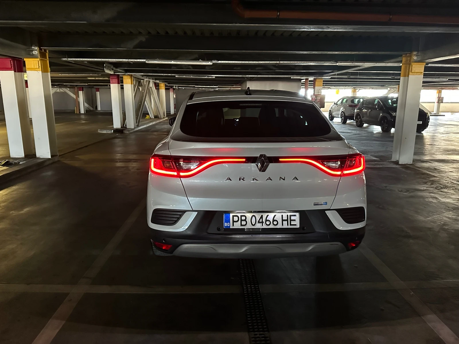 Renault Arkana 1.6 E-Tech Hybrid, снимка 14 - Автомобили и джипове - 55594919